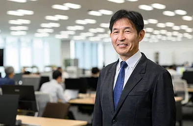 サステナビリティ統括室長阪間　寛の写真