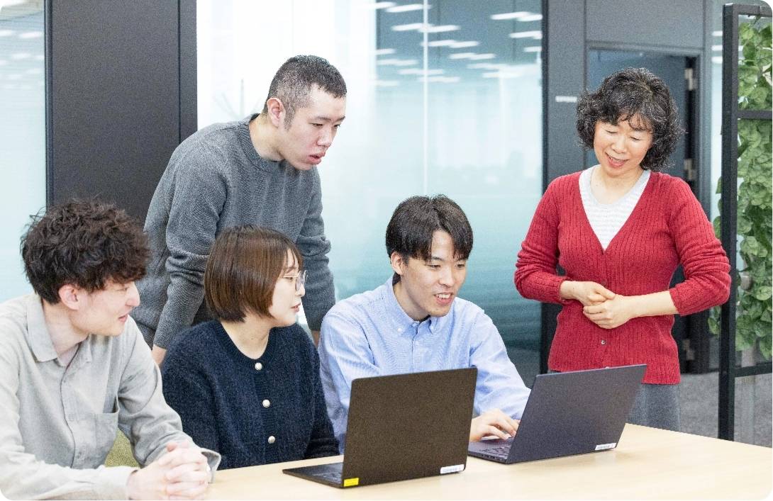 ミーティングをする様子