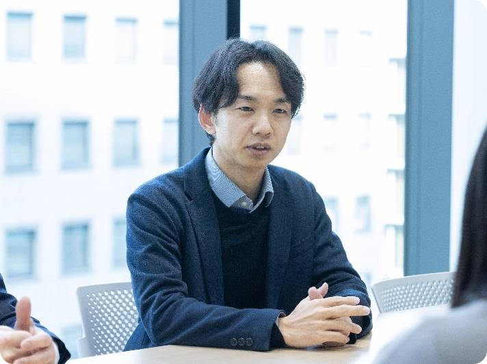 ミーティングをする様子