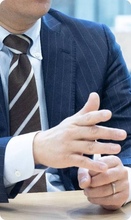 プレゼンテーションをする様子